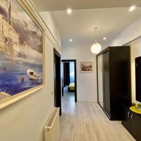 Monalissa Summerland Apartment Mamaia Bagian luar foto